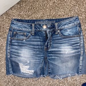 Mid rise shorts